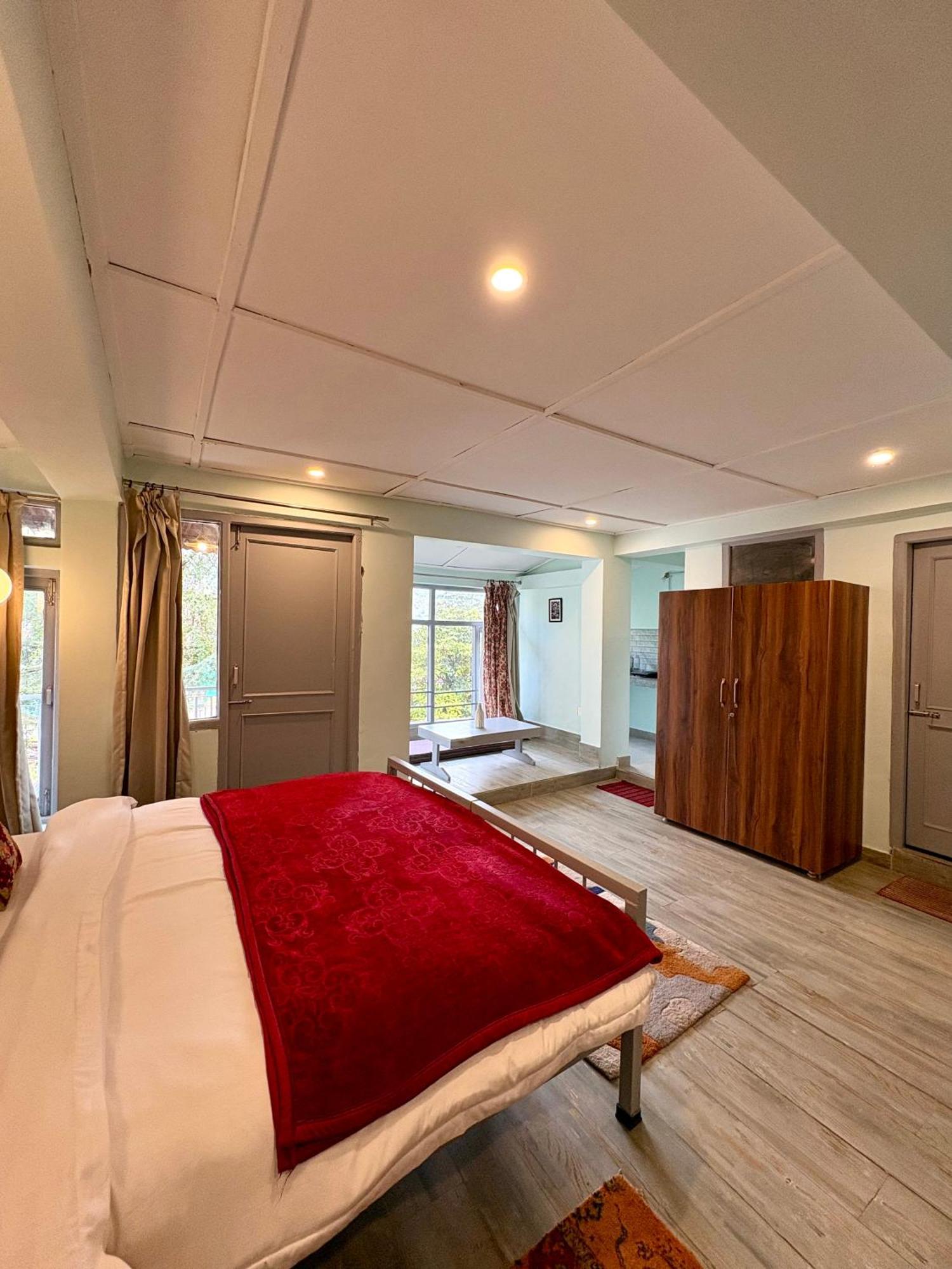 Eevolve Dharamkot - An Eco Hostel McLeod Gandzs Kültér fotó